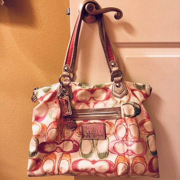 Coach Poppy Tote - Picture 1 of 3